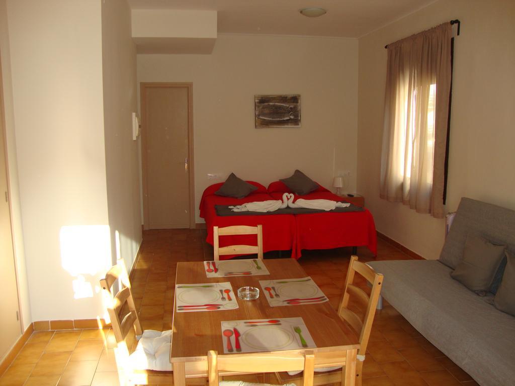 Apartaments Claudi Tossa de Mar Pokoj fotografie