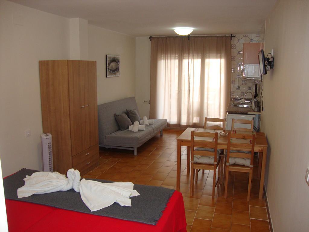 Apartaments Claudi Tossa de Mar Pokoj fotografie