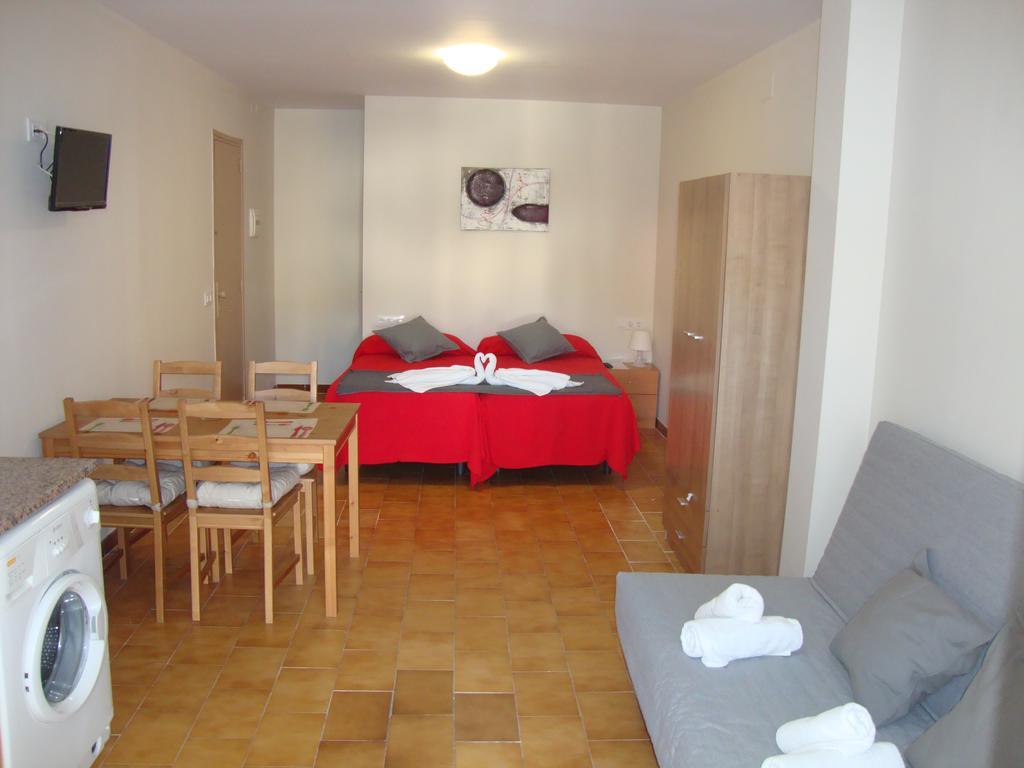 Apartaments Claudi Tossa de Mar Pokoj fotografie