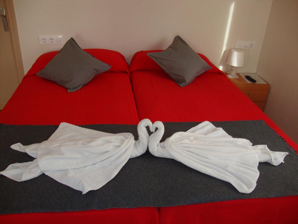 Apartaments Claudi Tossa de Mar Pokoj fotografie